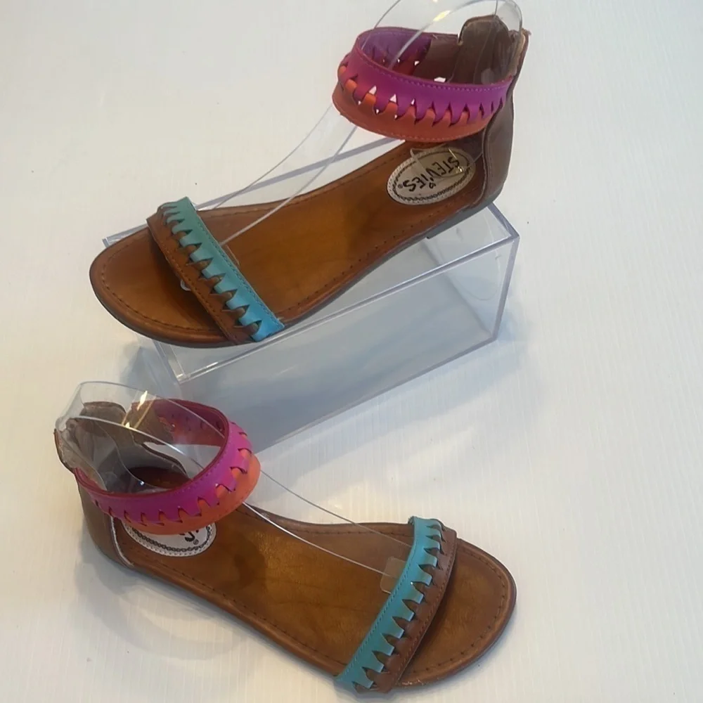 Stevies Girls Multi-Colored ZigZag Sandals Size 3